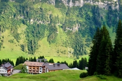 Das Hotel Goldener Berg liegt auf ca. 1.700 Höhenmetern – und inmitten eines starken Kraftorts.