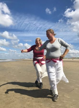 Urtanz ist eine der Möglichkeiten, die weibliche Ahnenreihe zu heilen.